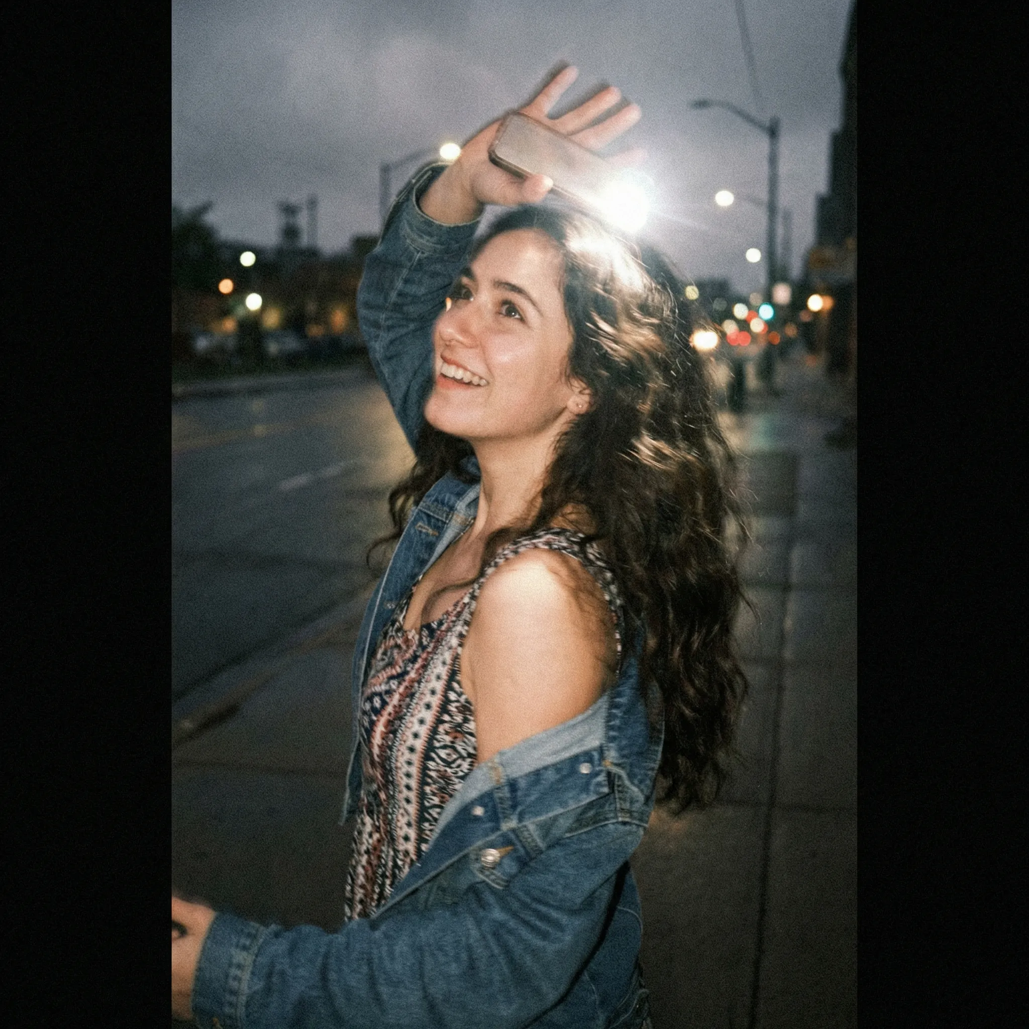 How to Use WeryAI for Candid Night Street Photos?