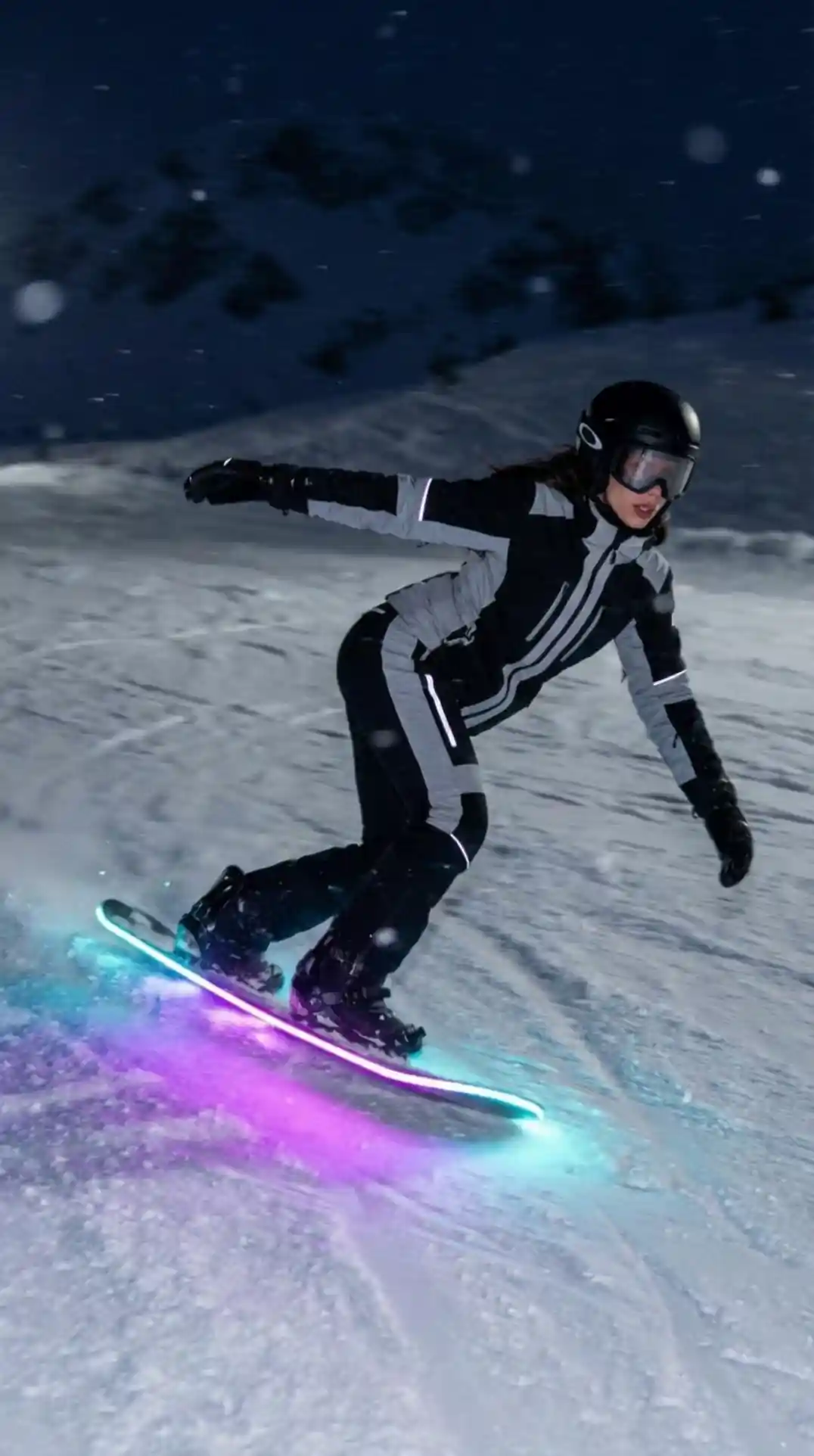 Neon Night Snowboarding 影片生成器