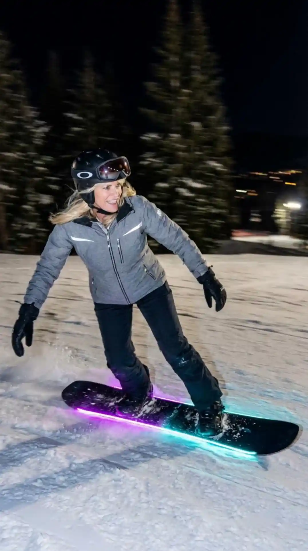 Neon Night Snowboarding 影片生成器