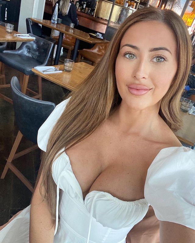 Reference image 1 for WERYAI_IMAGE_2_0 generation