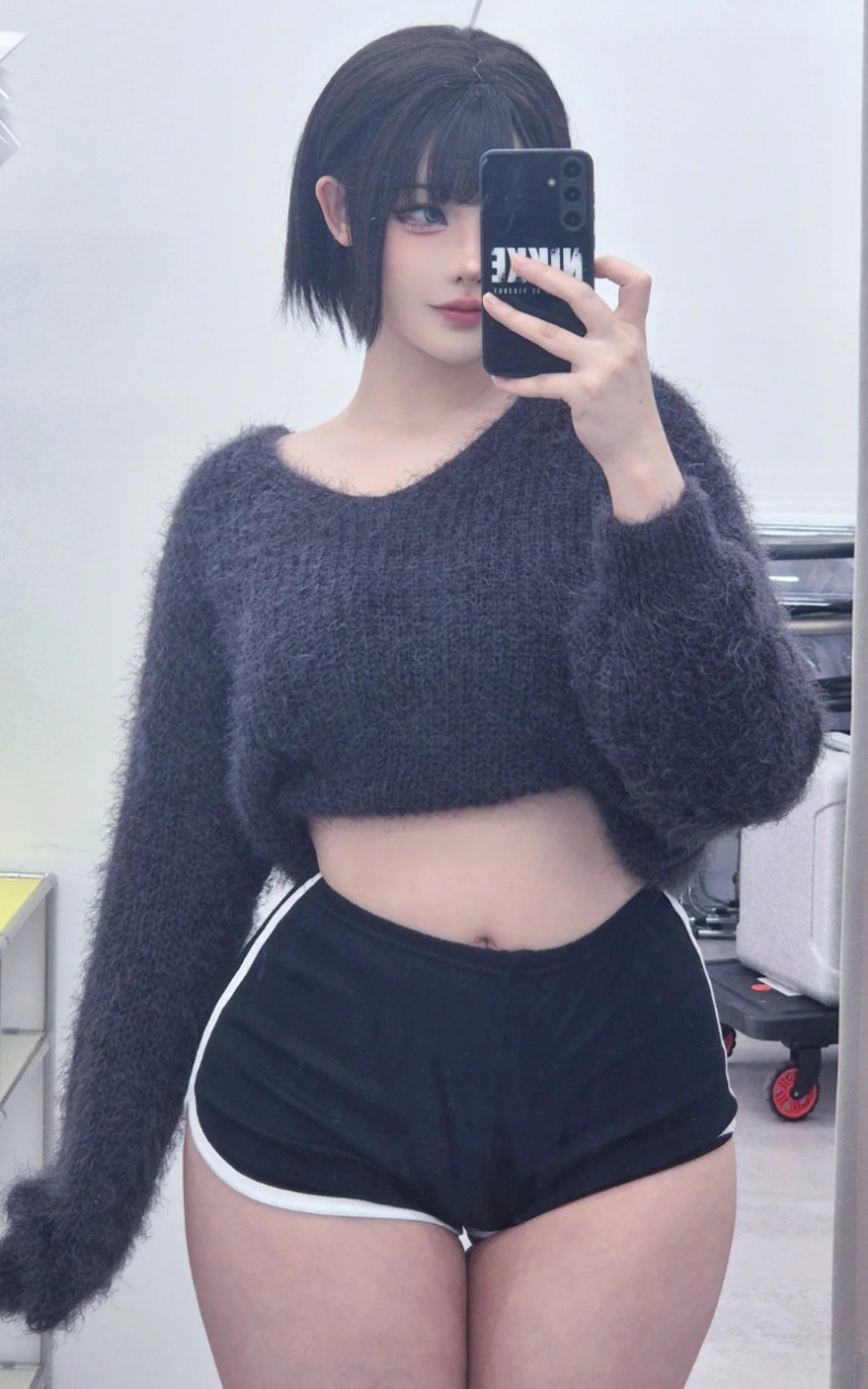 Reference image 2 for NANO_BANANA_PRO generation