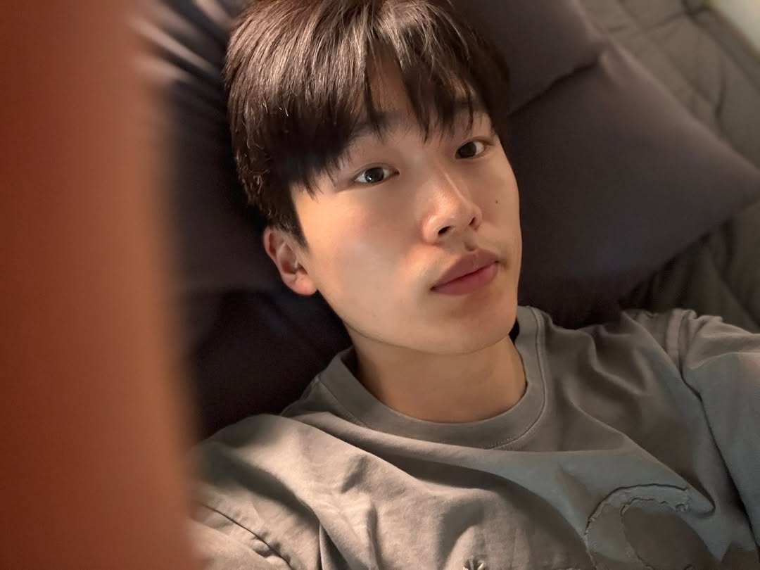 Reference image 2 for NANO_BANANA_PRO generation