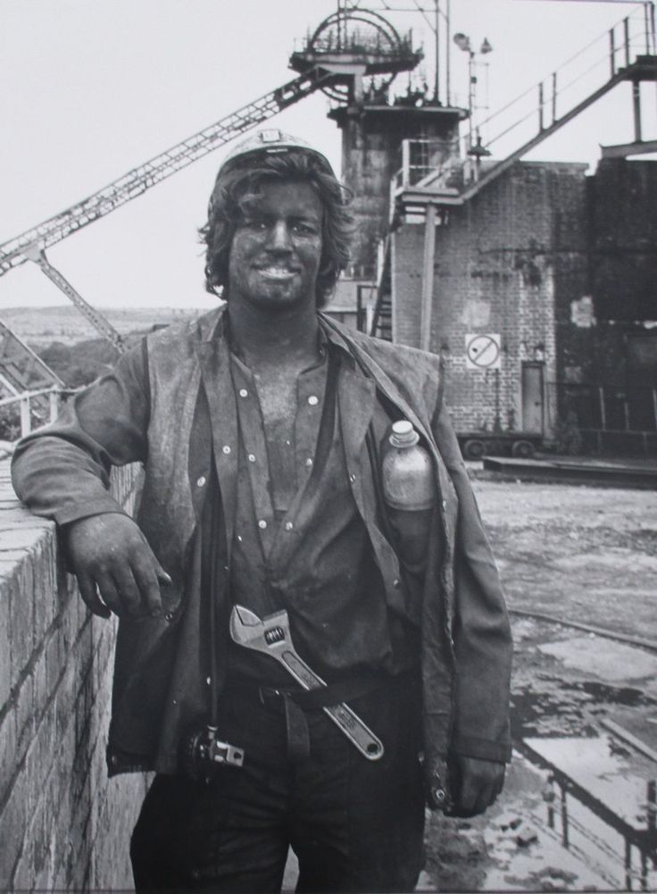 Reference image 4 for NANO_BANANA_PRO generation