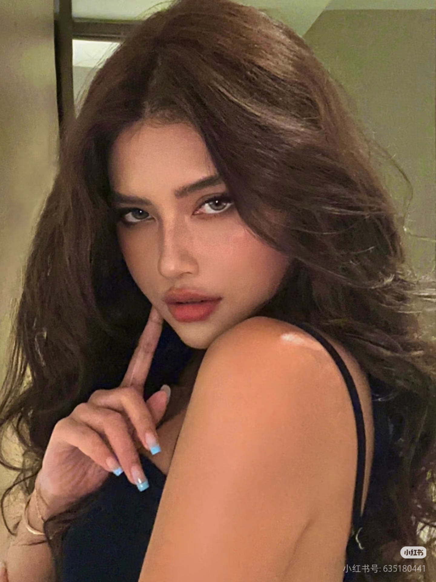 Reference image 1 for SEEDREAM_4_5 generation